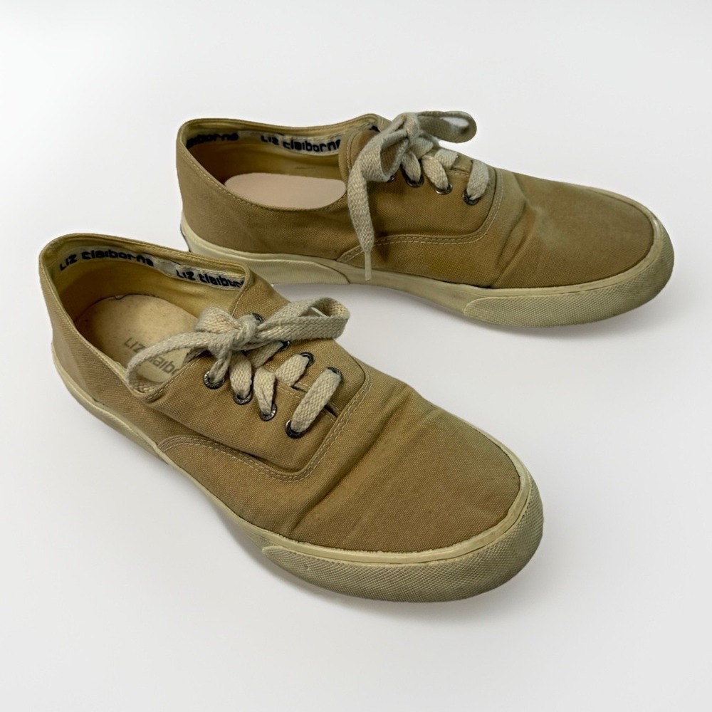 Liz Claiborne Tan Canvas Sneakers 9N Minimalist Casual Cottagecore - Picture 2 of 5